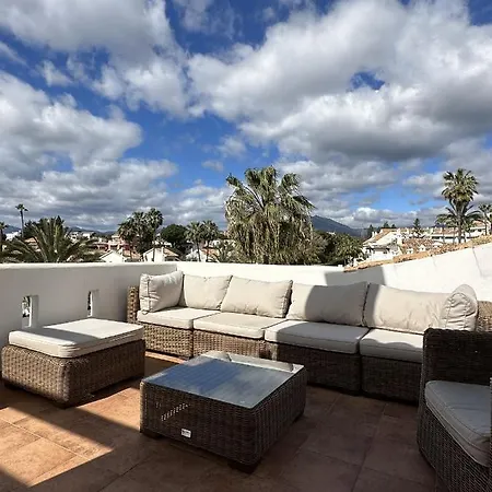 Aldea Blanca Elegant Penthouse In Puerto Banus Lägenhet