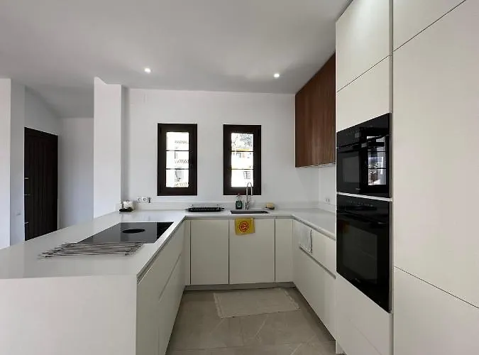 Aldea Blanca Elegant Penthouse In Puerto Banus