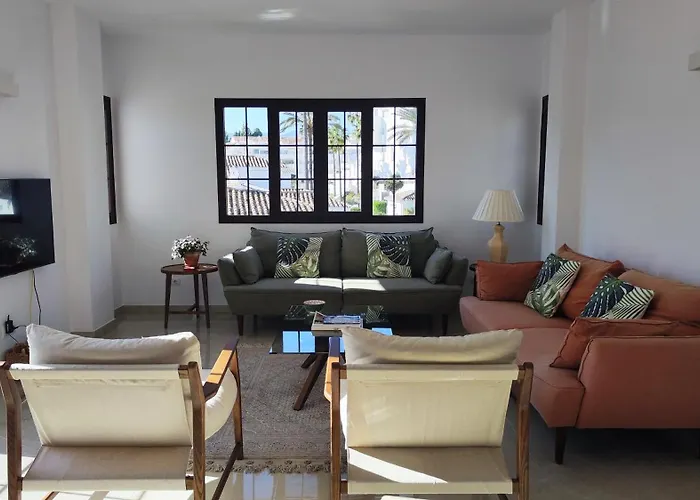 Aldea Blanca Elegant Penthouse In Puerto Banus *