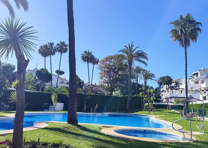 Aldea Blanca Elegant Penthouse In Puerto Banus *