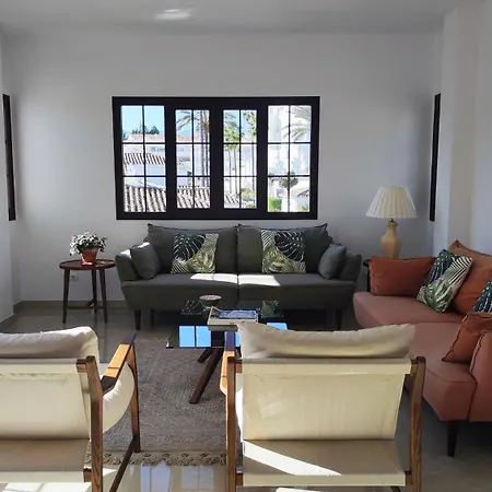 Aldea Blanca Elegant Penthouse In Puerto Banus *