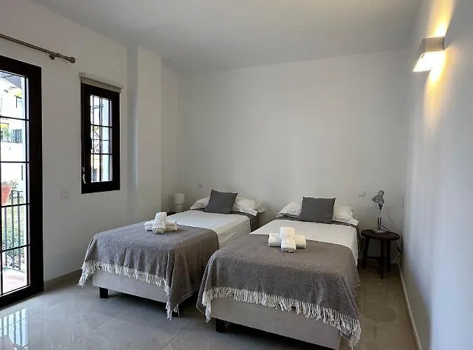 Aldea Blanca Elegant Penthouse In Puerto Banus מארבלה