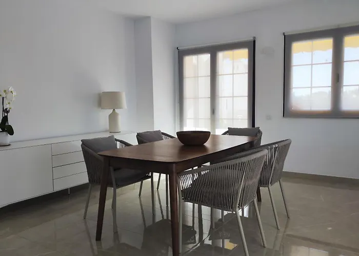 Aldea Blanca Elegant Penthouse In Puerto Banus דירה מארבלה